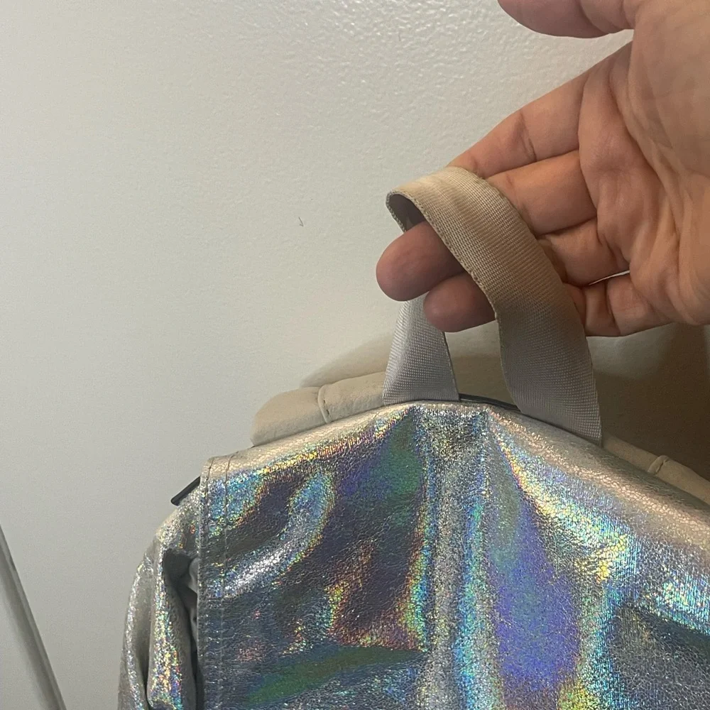 Shimmering Holographic Silver Backpack - Picture 4 of 8